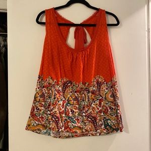Sleeveless shirt